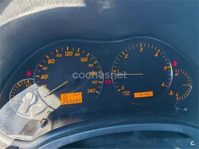 Occasion Toyota Avensis Sol 110 PK (80 kW) 2004 Blauw Sedan