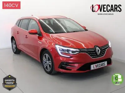 Usado Renault Mégane II Zen 140 CV (102 kW) 2022 Granate Berlina