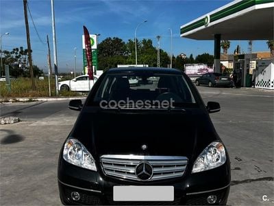 Käytetty Mercedes A180 Style 109 HP (80 kW) 2012 Musta Sedan