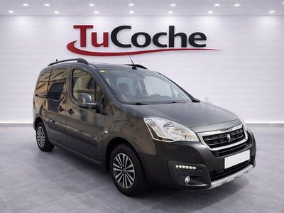 Usado Peugeot Partner Tepee Outdoor 100 CV (73 kW) 2016 Gris / plata Monovolumen