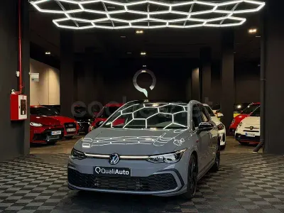 Usado VW Golf VIII GTI 245 CV (180 kW) 2023 Gris / plata Berlina