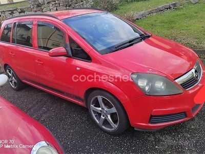 Usado Opel Zafira Enjoy 150 CV (110 kW) 2005 Rojo Monovolumen