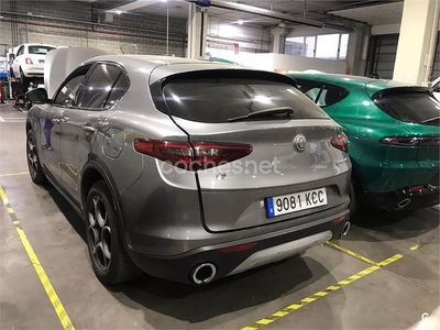 Usado Alfa Romeo Stelvio Edizione Speciale 210 CV (154 kW) 2017 Gris / plata SUV