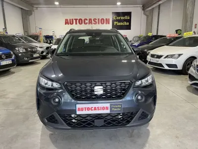 Usado Seat Arona Reference 90 CV (66 kW) 2023 Gris SUV