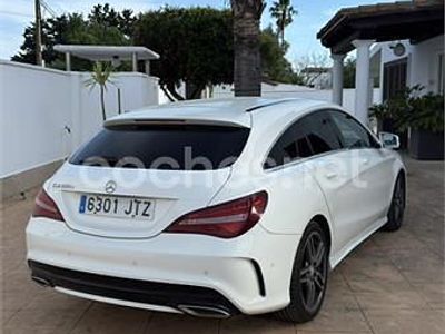 Usado Mercedes CLA200 Shooting Brake AMG line 136 CV (100 kW) 2016 Blanco Familiar