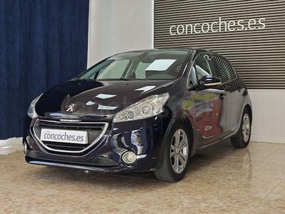 Usado Peugeot 208 Allure 92 CV (67 kW) 2015 Negro Utilitario