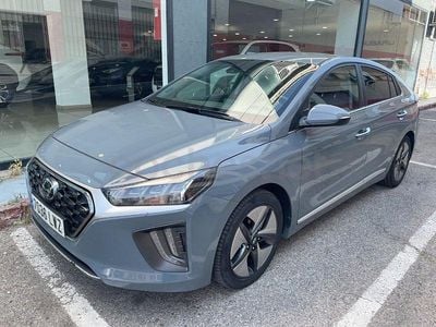 Usado Hyundai Ioniq 141 CV (103 kW) 2022 Gris / plata Utilitario