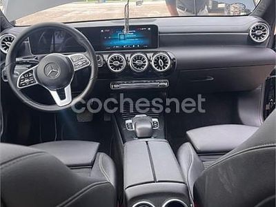 Negro Usado 2019 Mercedes CLA220 Shooting Brake Familiar | 23.000 €