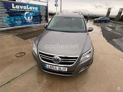 Usado VW Tiguan Advance 140 CV (102 kW) 2010 Gris / plata SUV