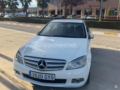 Blanco Usado 2010 Mercedes C200 Avantgarde Berlina | 12.900 € (Caro)