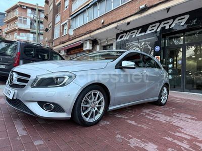 Gris / plata Usado 2015 Mercedes A200 Urban Berlina | 12.700 € (Precio justo)