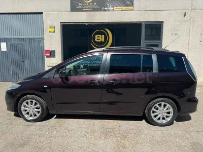 Usado Mazda 5 Active 110 CV (80 kW) 2010 Marrón Monovolumen