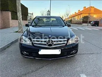 Usado Mercedes C220 Avantgarde 170 CV (125 kW) 2011 Azul Berlina