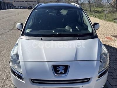 Usado Peugeot 5008 Sport 112 CV (82 kW) 2011 Blanco Monovolumen