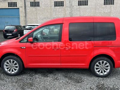 Rojo Usado 2020 VW Caddy Trendline Monovolumen | 16.900 € (Un poco caro)