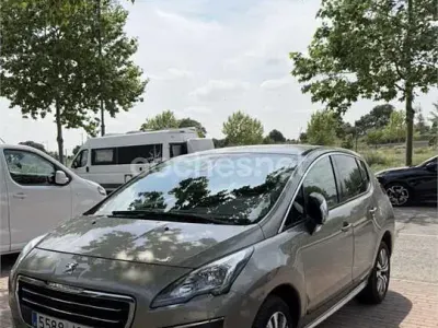 Usado Peugeot 3008 Style 115 CV (84 kW) 2015 Beige Familiar
