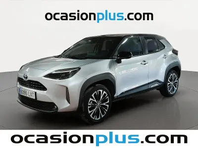 Usado Toyota Yaris Hybrid Style 116 CV (85 kW) 2022 Gris SUV