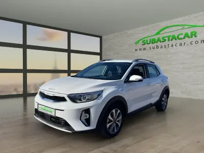 Usado Kia Stonic 100 CV (73 kW) 2022 Blanco SUV