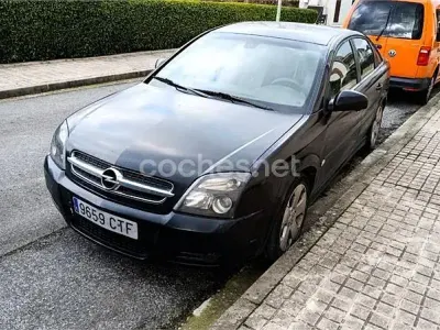 Usado Opel Vectra GTS Elegance 125 CV (91 kW) 2004 Negro Berlina