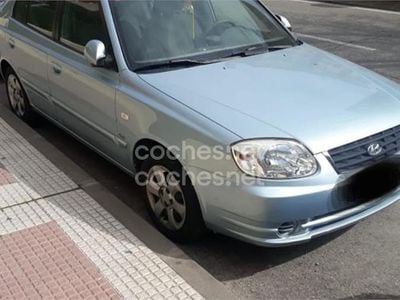 Usado Hyundai Accent 81 CV (59 kW) 2005 Azul Berlina