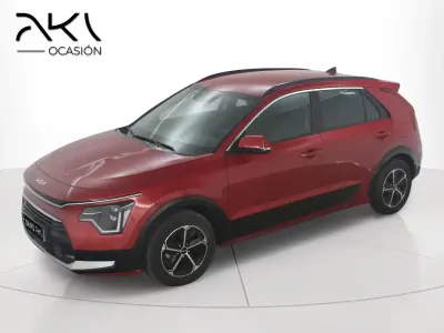 Usado Kia Niro 129 CV (94 kW) 2025 Rojo SUV