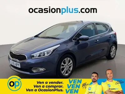 Usado Kia Ceed 90 CV (66 kW) 2013 Azul Utilitario