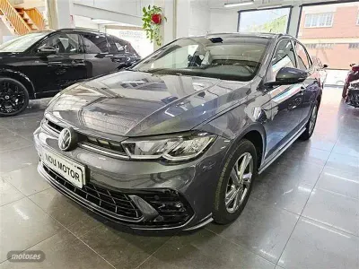 Usado VW Polo R-line 95 CV (69 kW) 2022 Gris Utilitario