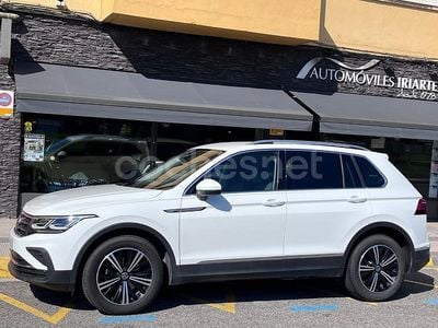 Blanco Usado 2021 VW Tiguan Life SUV | 25.500 € (Precio justo)