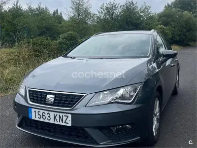 Usado Seat Leon ST Style 110 CV (80 kW) 2018 Gris / plata Familiar