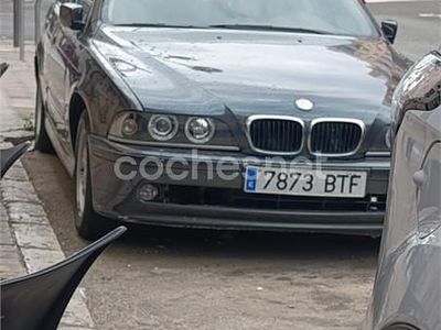 Verde Usado 2002 BMW 520 Exclusive Berlina | 3500 €
