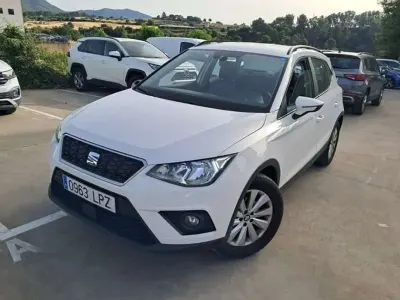 Usado Seat Arona Style 110 CV (80 kW) 2021 Blanco SUV