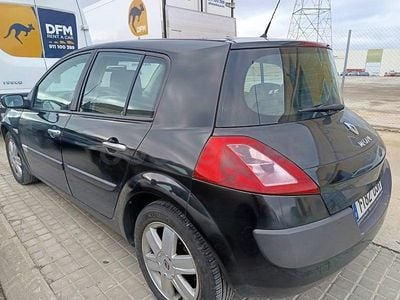 Usado Renault Mégane II Authentique 105 CV (77 kW) 2005 Negro Berlina
