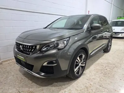 Usado Peugeot 3008 GT-line 131 CV (96 kW) 2020 Gris SUV