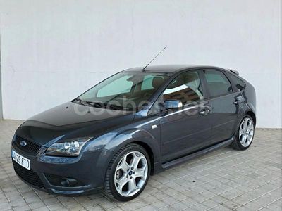 Gris / plata Usado 2007 Ford Focus Titanium Berlina | 4850 € (Un poco caro)