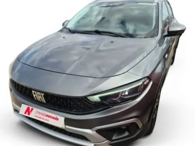 Usado Fiat Tipo Cross 99 CV (72 kW) 2023 Gris