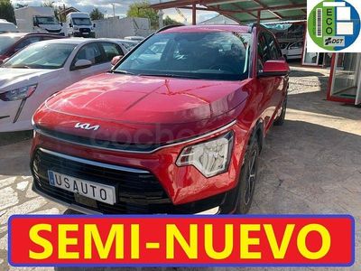 Rojo Usado 2025 Kia Niro SUV | 26.900 € (Precio justo)