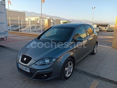 Gris / plata Usado 2013 Seat Altea Reference Monovolumen | 5499 € (Buen precio)