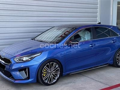 Usado Kia Ceed 140 CV (102 kW) 2019 Azul Utilitario