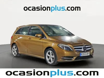 Usado Mercedes B180 109 CV (80 kW) 2013 Marrón Utilitario