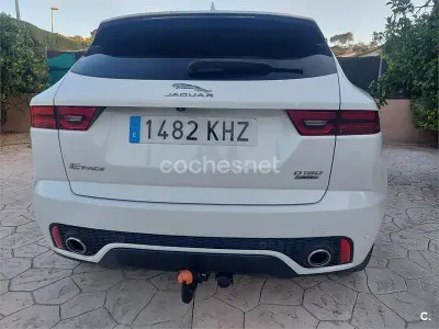 Usado Jaguar E-Pace R-Dynamic 240 CV (176 kW) 2018 Blanco SUV