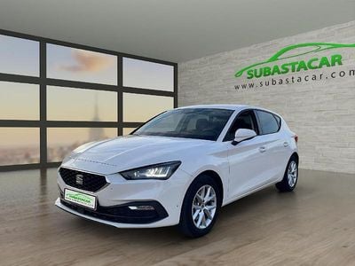 Usado Seat Leon Style 115 CV (84 kW) 2021 Blanco