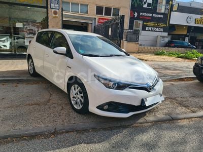 Toyota Auris Hybrid