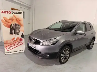 Usado Nissan Qashqai Tekna 110 CV (80 kW) 2011 Gris / plata SUV