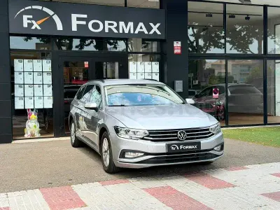 Usado VW Passat 122 CV (89 kW) 2020 Gris / plata Familiar