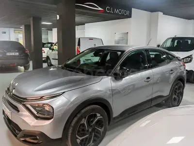 Usado Citroën C4 Feel 130 CV (95 kW) 2021 Gris / plata Berlina