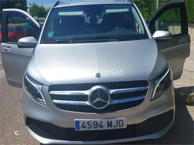 Usado Mercedes V250 190 CV (139 kW) 2023 Gris / plata Monovolumen