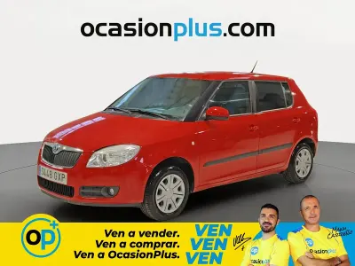 Usado Skoda Fabia 60 CV (44 kW) 2010 Rojo Utilitario
