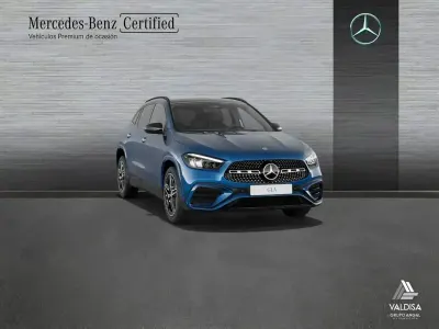 Begagnad Mercedes GLA200 AMG line 150 HK (110 kW) 2025 Blå SUV