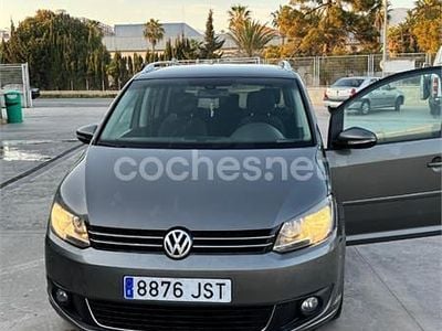 Gris / plata Usado 2013 VW Touran Edition Monovolumen | 7800 € (Precio justo)