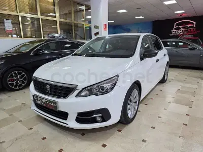 Usado Peugeot 308 Access 100 CV (73 kW) 2020 Blanco Berlina